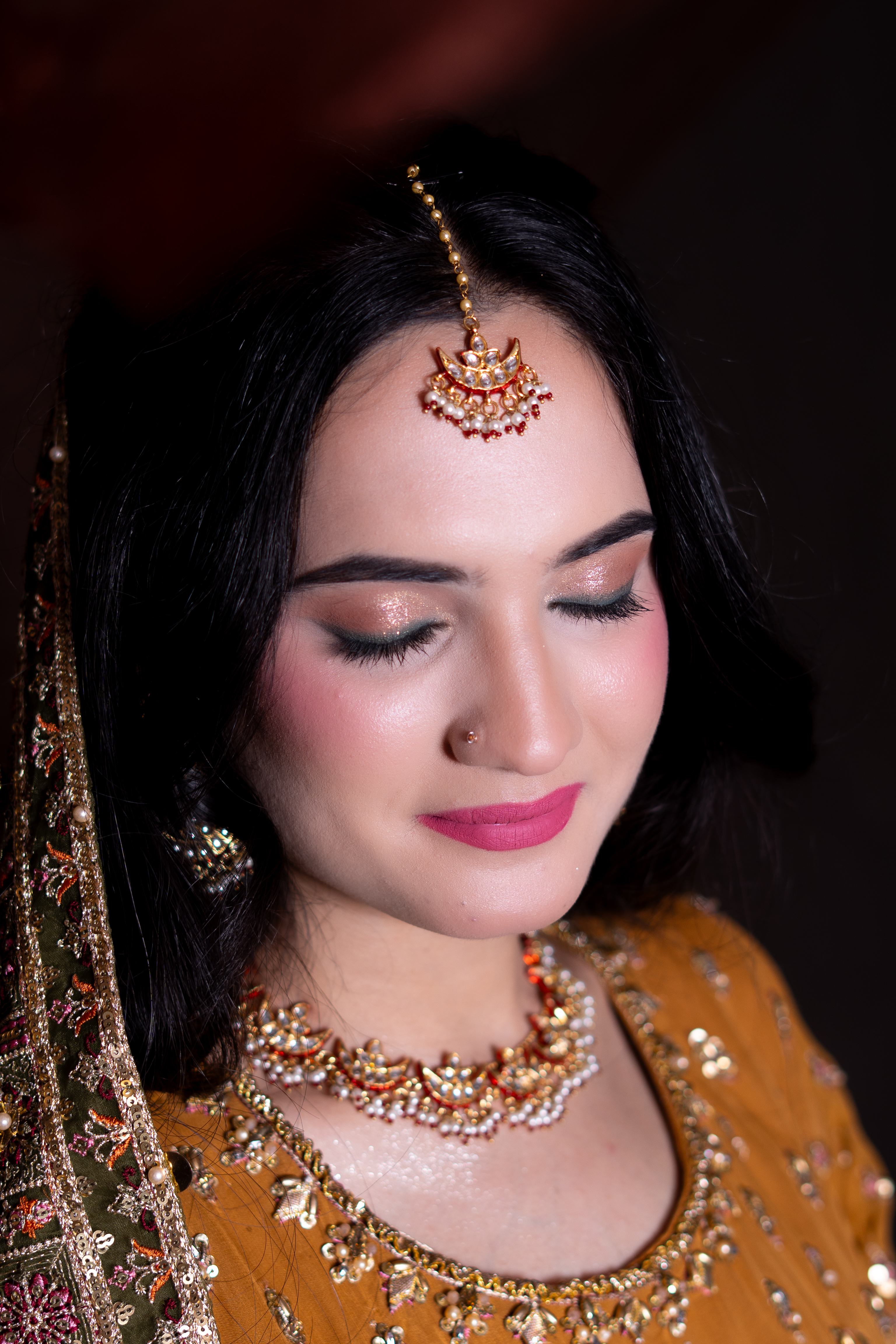 Bridal jewellery and airbrush makeup balance