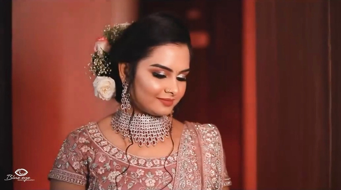 Bridal portrait – kohl eyes, warm undertones